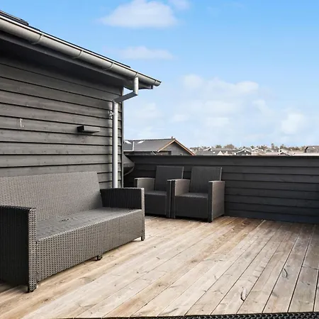 3 Bedroom Amazing In Prázdninový dům Hjørring