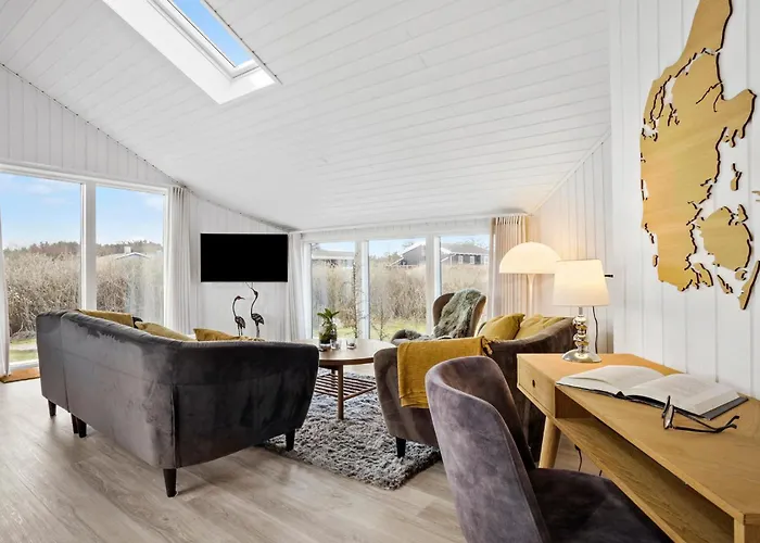 3 Bedroom Amazing In Hjørring
